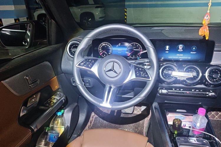 Used Mercedes-Benz GLB 2024-Year Restyled GLB 200 Dynamic Edition Steering Wheel