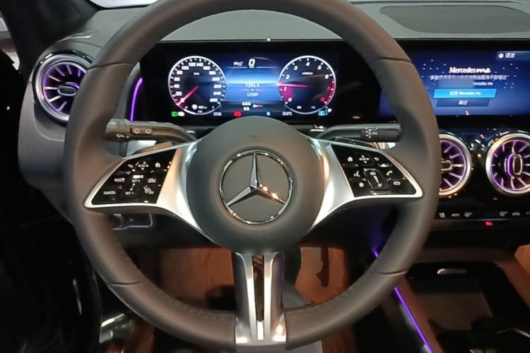 Used Mercedes-Benz GLB 2024 GLB 220 Fashion Model Steering Wheel