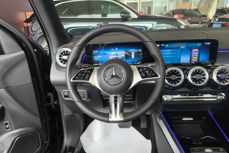 Used Mercedes-Benz GLB 2024 Refresh GLB 220 Fashion Edition Steering Wheel