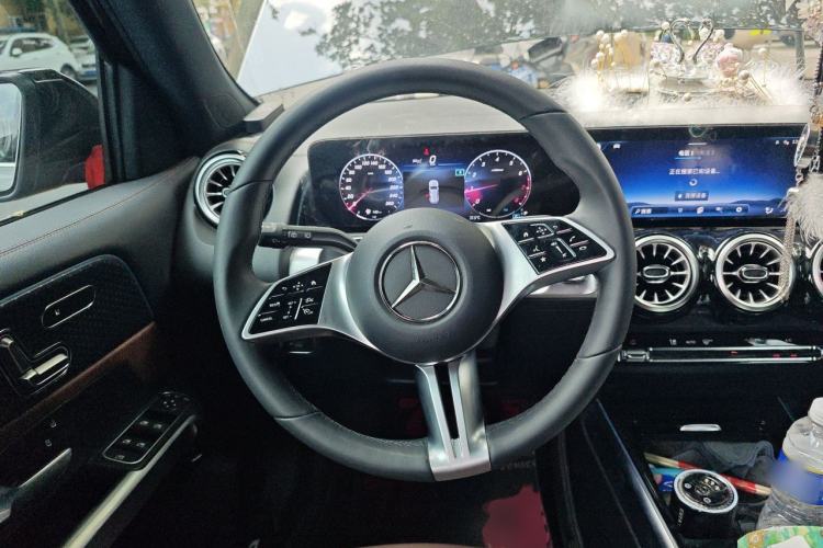 Used Mercedes-Benz GLB 2024 Refresh GLB 220 Fashion Edition Steering Wheel