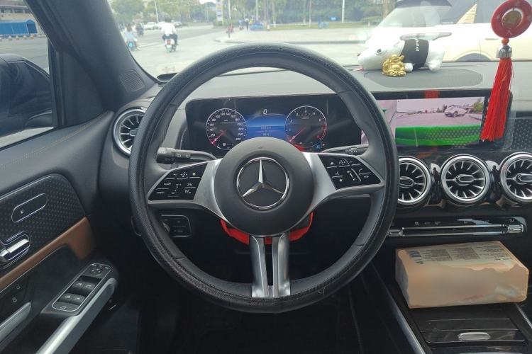 Used Mercedes-Benz GLB 2024 GLB 220 Fashion Model Steering Wheel