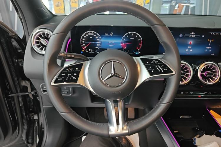 Used Mercedes-Benz GLB 2024 GLB 220 Fashion Model Steering Wheel