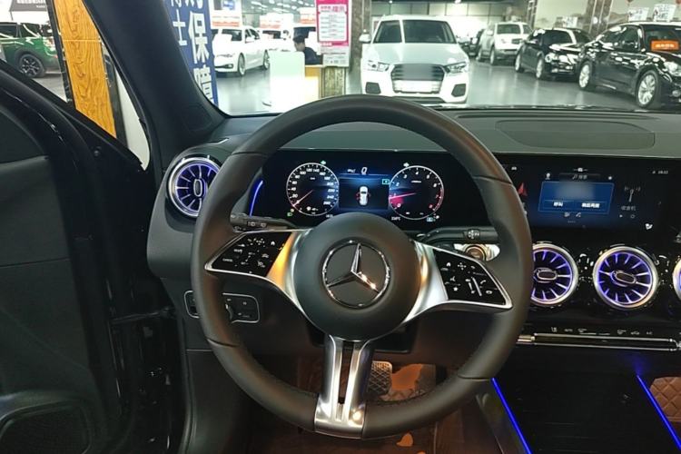 Used Mercedes-Benz GLB 2024 Refresh GLB 220 Fashion Edition Steering Wheel
