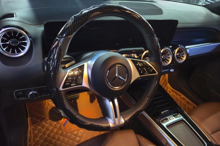 Used Mercedes-Benz GLB 2024 Refresh GLB 220 Dynamic Edition Steering Wheel