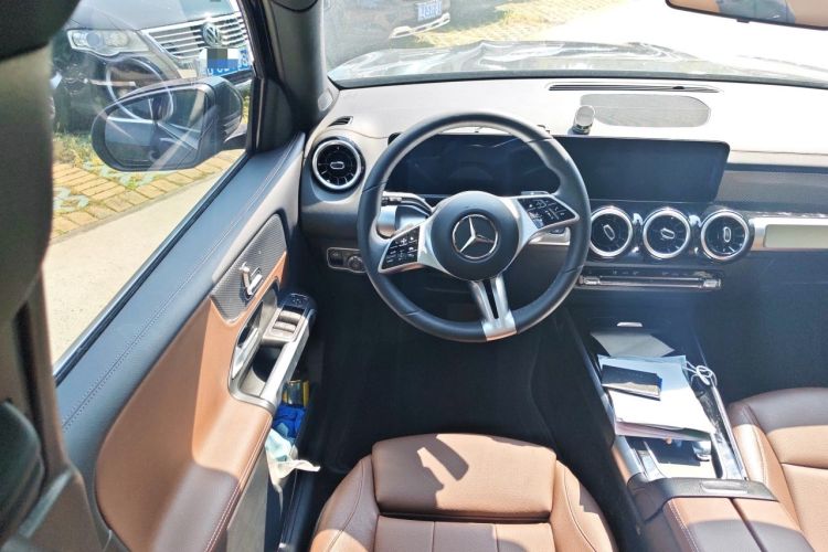 Used Mercedes-Benz GLB 2024 GLB 200 Dynamic Edition Steering Wheel