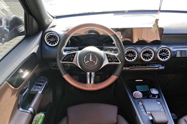 Used Mercedes-Benz GLB 2024 GLB 220 Dynamic Edition Steering Wheel