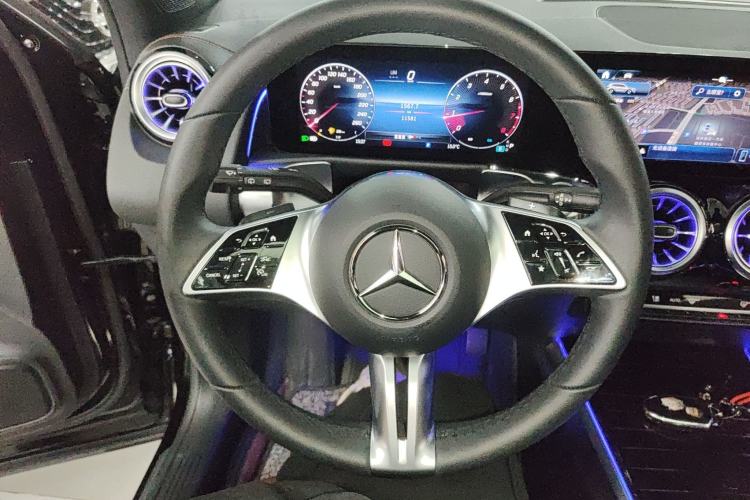 Used Mercedes-Benz GLB 2024 Refresh GLB 220 Dynamic Edition Steering Wheel