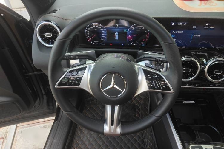 Used Mercedes-Benz GLB 2024 GLB 200 Fashion Model Steering Wheel