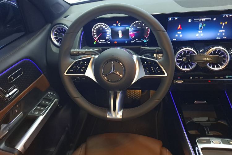 Used Mercedes-Benz GLB 2024 Refresh GLB 220 Fashion Edition Steering Wheel
