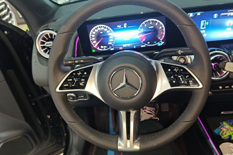 Used Mercedes-Benz GLB 2024 Refresh GLB 220 Dynamic Edition Steering Wheel