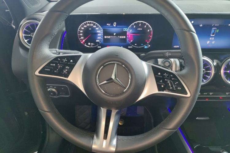 Used Mercedes-Benz GLB 2024 Refresh GLB 220 Fashion Edition Steering Wheel