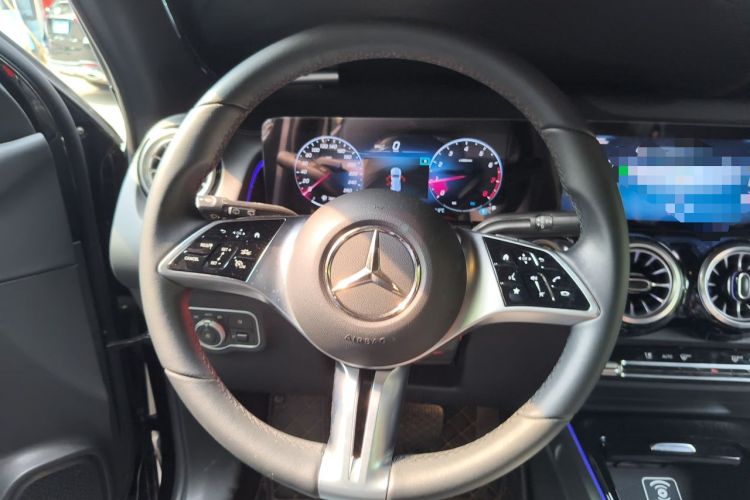 Used Mercedes-Benz GLB 2024 GLB 220 Dynamic Edition Steering Wheel