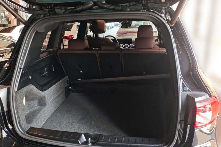 Used Mercedes-Benz GLB 2024-Year Restyled GLB 200 Dynamic Edition Trunk