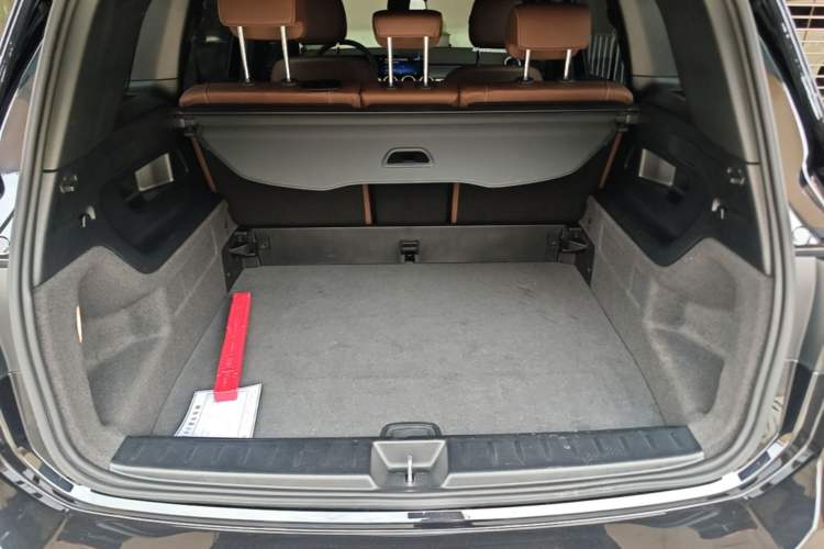 Used Mercedes-Benz GLB 2024-Year Restyled GLB 200 Dynamic Edition Trunk