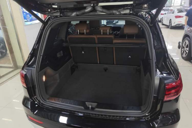 Used Mercedes-Benz GLB 2024 GLB 200 Dynamic Edition Trunk