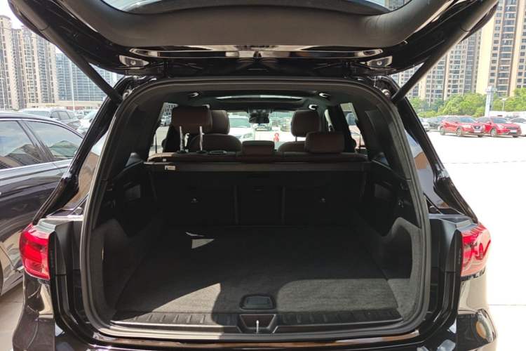 Used Mercedes-Benz GLB 2024 Refresh GLB 220 Dynamic Edition Trunk