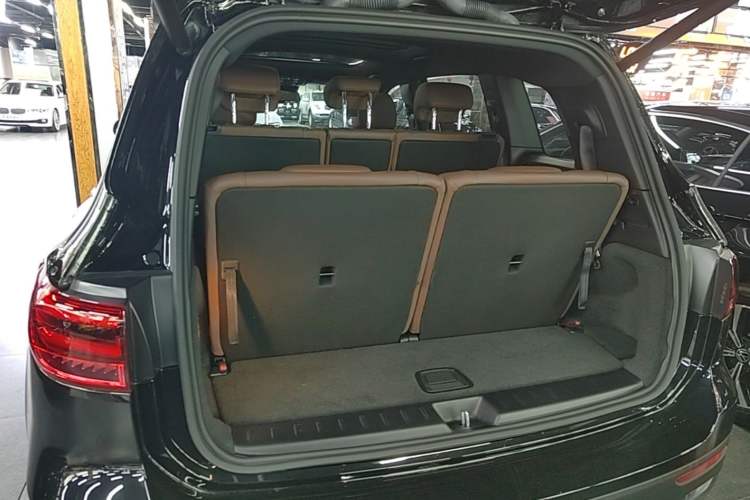 Used Mercedes-Benz GLB 2024 Refresh GLB 220 Fashion Edition Trunk