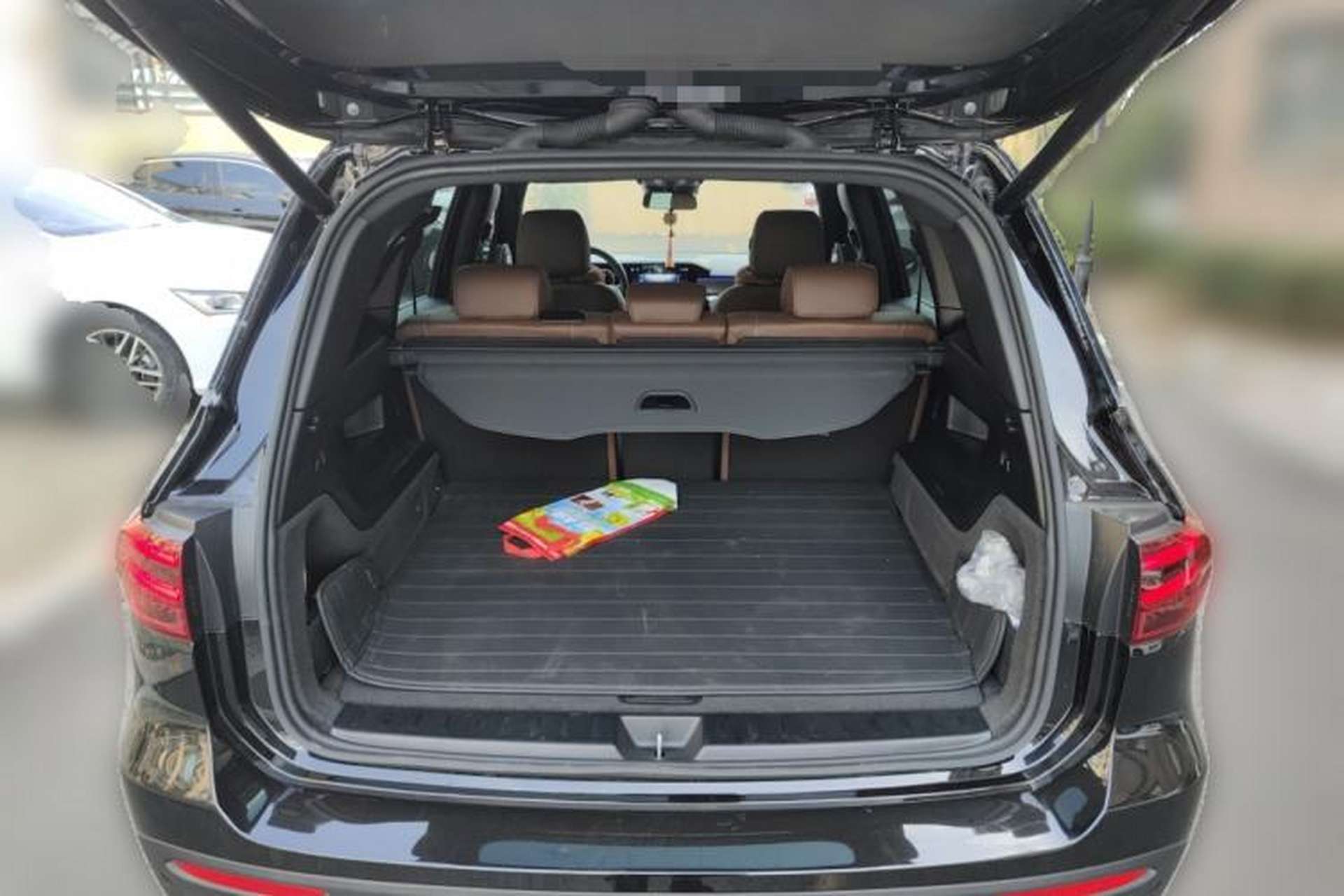 Used Mercedes-Benz GLB 2024 Refresh GLB 220 Dynamic Edition Trunk