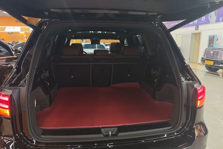 Used Mercedes-Benz GLB 2024-Year Restyled GLB 220 4MATIC Trunk