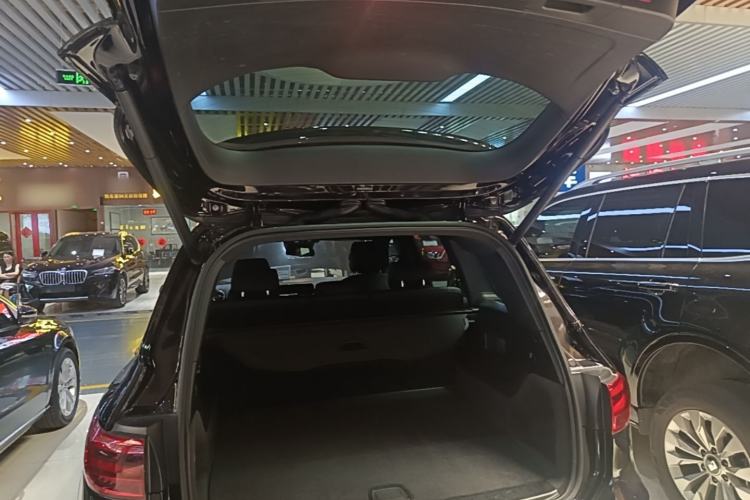 Used Mercedes-Benz GLB 2024-Year Restyled GLB 200 Dynamic Edition Trunk