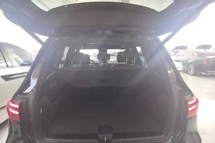 Used Mercedes-Benz GLB 2024 Refresh GLB 220 Dynamic Edition Trunk