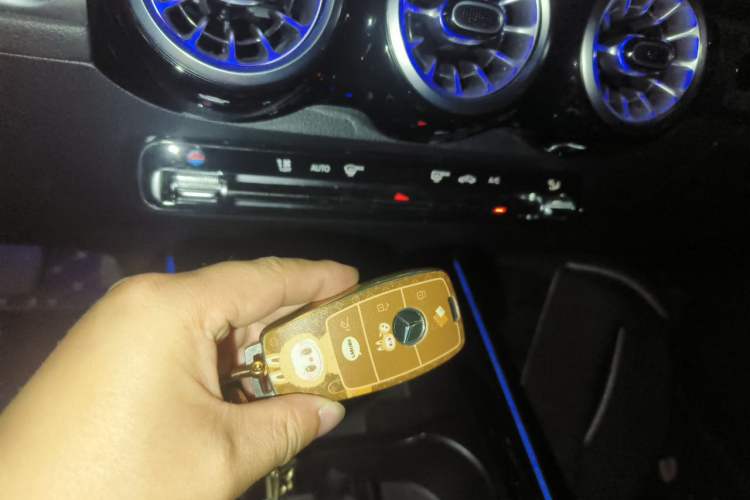Used Mercedes-Benz GLB 2024 GLB 220 Dynamic Edition Vehicle Key