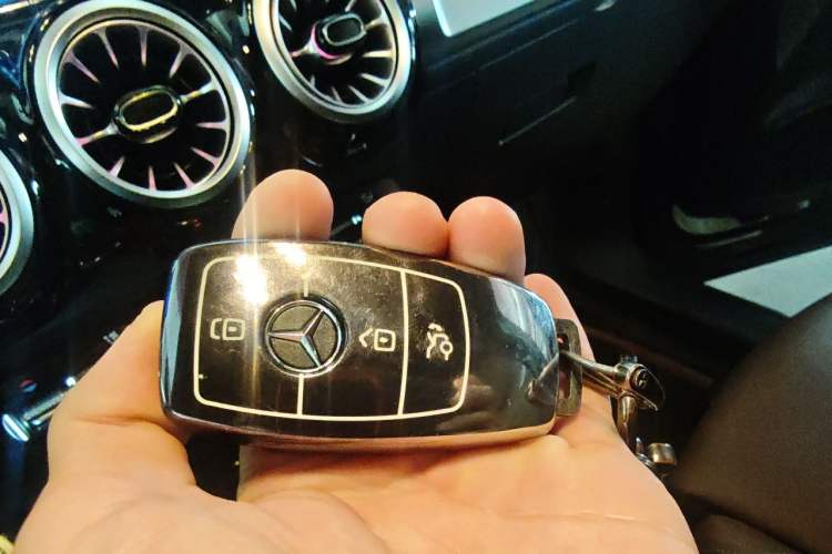 Used Mercedes-Benz GLB 2024 GLB 220 Fashion Model Vehicle Key