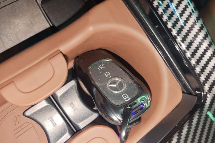 Used Mercedes-Benz GLB 2024-Year Restyled GLB 220 4MATIC Vehicle Key