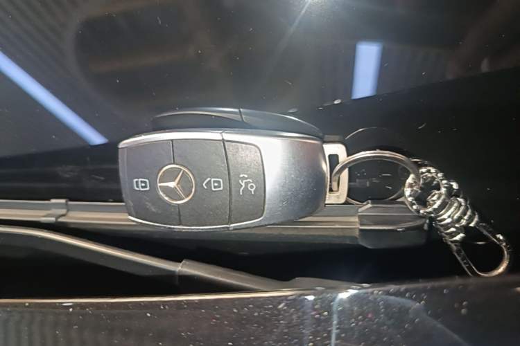 Used Mercedes-Benz GLB 2024-Year Restyled GLB 200 Dynamic Edition Vehicle Key