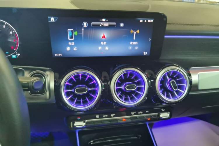 Used Mercedes-Benz GLB 2024 GLB 220 4MATIC Audio And AC Panel