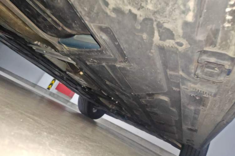 Used Mercedes-Benz GLB 2024 GLB 220 4MATIC Chassis Rear Right