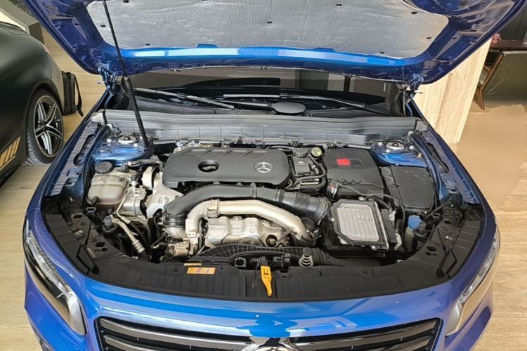 Used Mercedes-Benz GLB 2024 GLB 220 4MATIC Engine Bay
