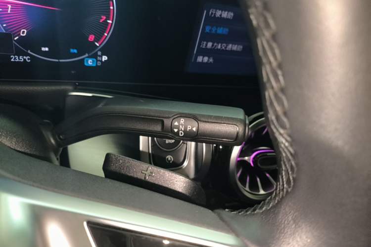 Used Mercedes-Benz GLB 2024 GLB 220 4MATIC Gear Lever