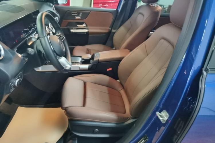 Used Mercedes-Benz GLB 2024 GLB 220 4MATIC Left Front Seat