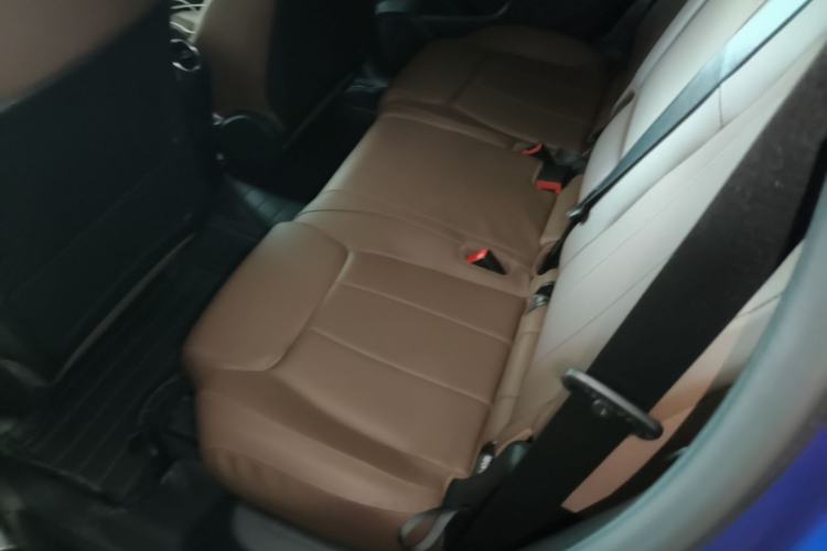 Used Mercedes-Benz GLB 2024 GLB 220 4MATIC Left Rear Seat