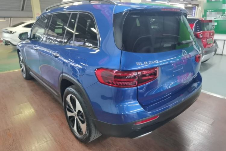 Used Mercedes-Benz GLB 2024 GLB 220 4MATIC Rear Left 45 Deg