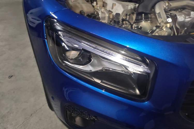 Used Mercedes-Benz GLB 2024 GLB 220 4MATIC Right Front Headlight