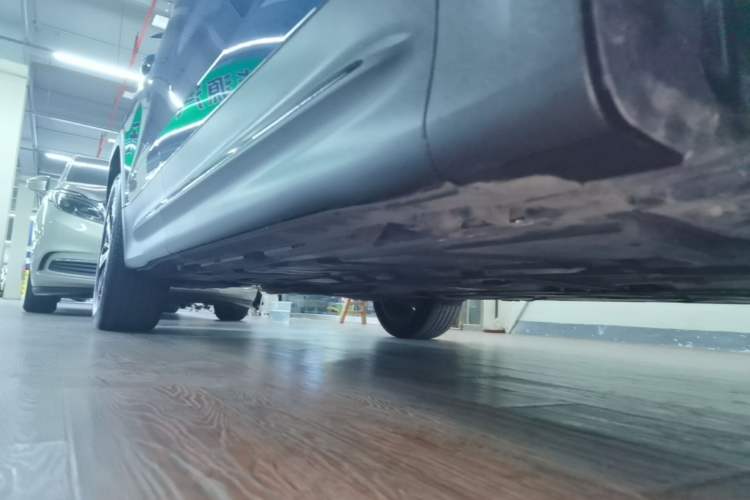 Used Mercedes-Benz GLB 2024 GLB 220 4MATIC Right Side Sill