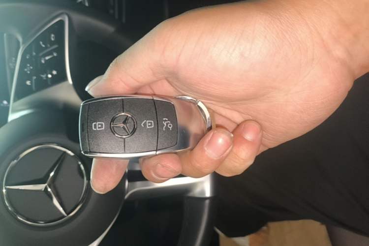 Used Mercedes-Benz GLB 2024 GLB 220 4MATIC Vehicle Key