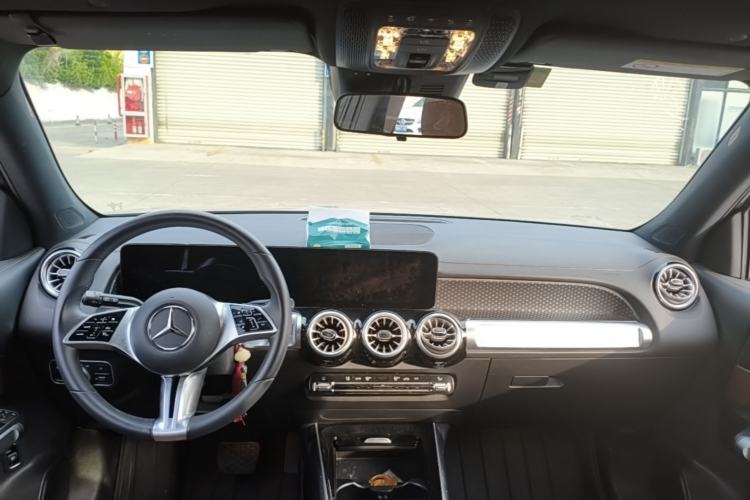 Used Mercedes-Benz GLB 2024 Refresh GLB 220 Fashion Edition Center Console