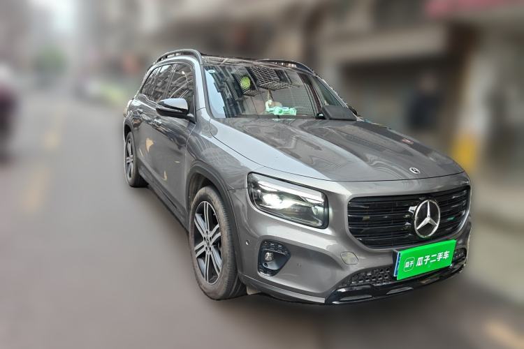 Used Mercedes-Benz GLB 2024 GLB 220 4MATIC Front Right 45 Deg