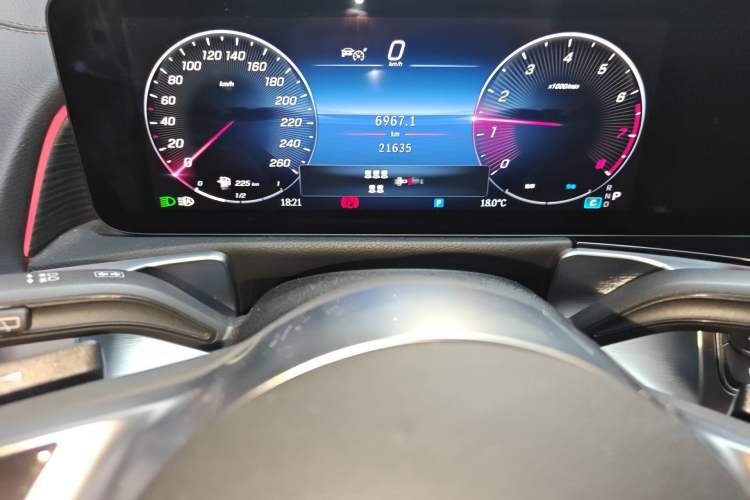 Used Mercedes-Benz GLB 2024 GLB 220 4MATIC Instrument Cluster