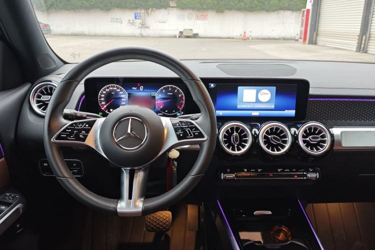 Used Mercedes-Benz GLB 2024 Refresh GLB 220 Fashion Edition Interior 4