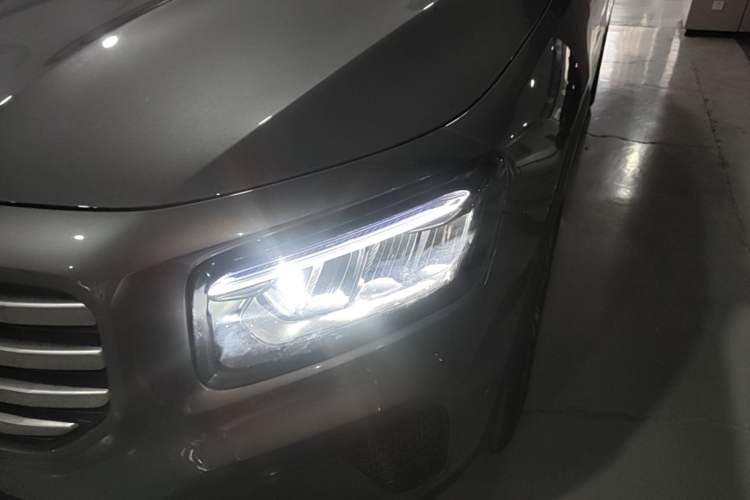 Used Mercedes-Benz GLB 2024-Year Restyled GLB 200 Dynamic Edition Left Front Headlight