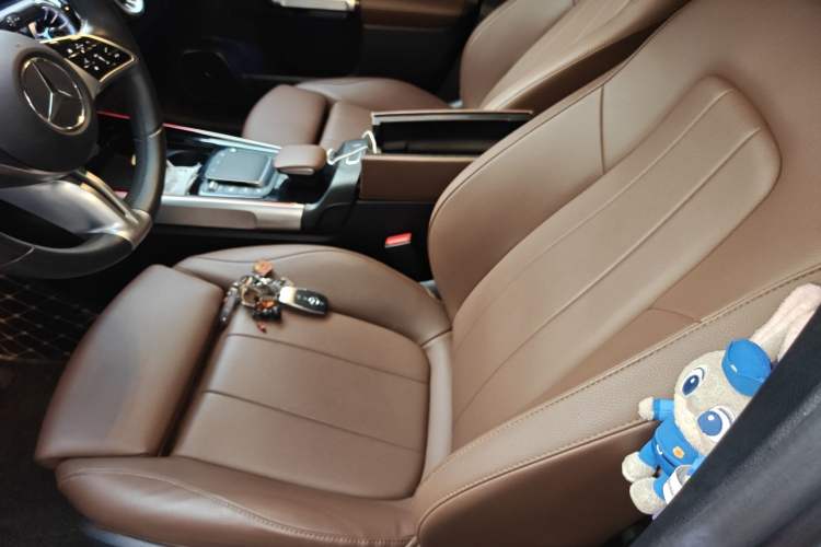 Used Mercedes-Benz GLB 2024 GLB 220 4MATIC Left Front Seat
