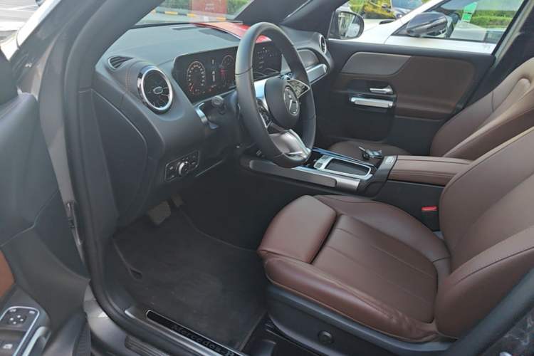 Used Mercedes-Benz GLB 2024 GLB 200 Dynamic Edition Left Front Seat