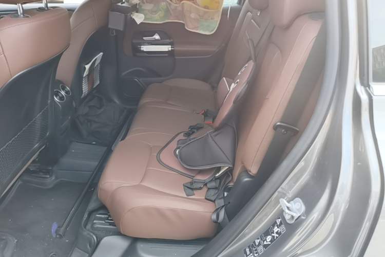 Used Mercedes-Benz GLB 2024 Refresh GLB 220 Fashion Edition Left Rear Seat