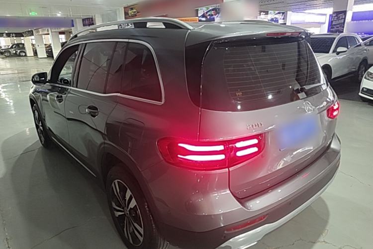 Used Mercedes-Benz GLB 2024-Year Restyled GLB 200 Dynamic Edition Rear Left 45 Deg