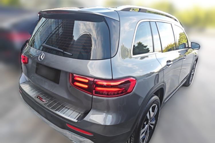 Used Mercedes-Benz GLB 2024 GLB 200 Dynamic Edition Rear Right 45 Deg