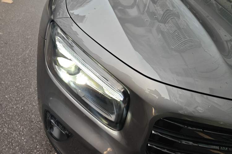 Used Mercedes-Benz GLB 2024 GLB 220 4MATIC Right Front Headlight
